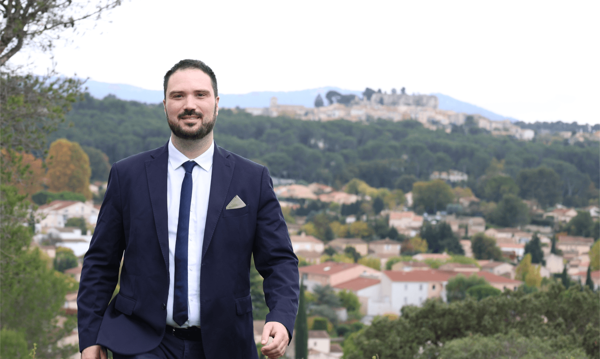 Mathieu Morateur en campagne sur le terrain à Bouc-Bel-Air